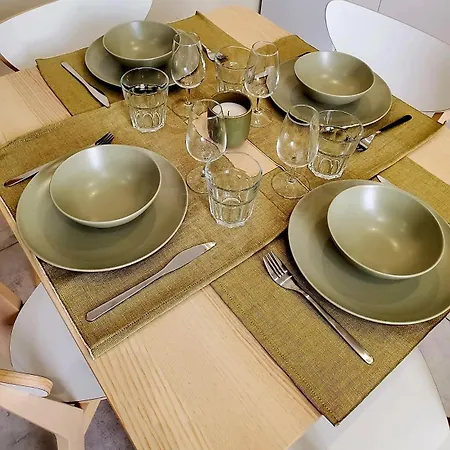 Monaco A 50m, Neuf, Clim Et Wifi