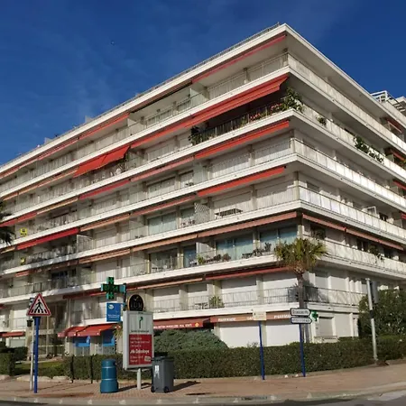 Monaco A 50m, Neuf, Clim Et Wifi Apartment *